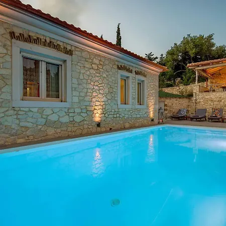 בית נופש Lithos *